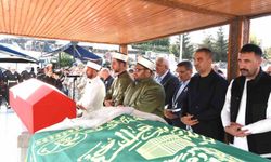 Erzurum'da çifte acı: Genç akademisyen ve kahraman gazi son yolculuğuna uğurlandı