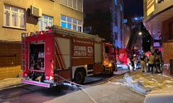 Esenler'de 4 katlı boş binanın çatısında yangın