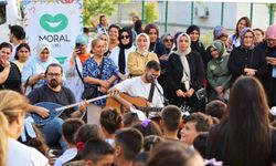 ESEV Moral Timi'nden minik öğrencilere neşeli karşılama