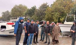 Fırtına sonrası balıkçı barınağında hasar incelemesi