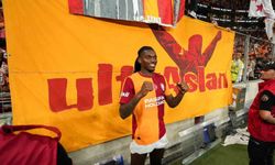 Galatasaray'da maç sonucu üçlüsü Rafael Leao'dan