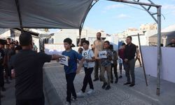 Gazze'de yeni eğitim-öğretim yılı, 3 yıl aradan sonra çadırlarda başladı