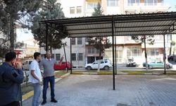 Germencik'te minibüs durağına gölgelik tente uygulaması