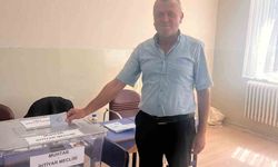 Hisarcık köyünde muhtarlık için sandık kuruldu