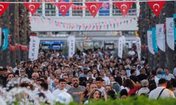 İEF'de eğlence ve sürprizler bir arada