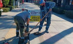 İzmit'te yürüyüş yolları ve kaldırımlar onarılıyor