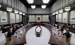 Kabine Toplantısı, Cumhurbaşkanı Recep Tayyip Erdoğan'ın başkanlığında Beştepe'de başladı.