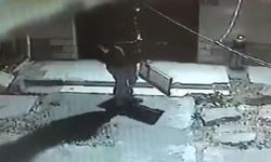 Karabük'te demir mazgal hırsızlığı kamerada