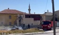 Karapınar'da iki ayrı ot yangını paniğe neden oldu