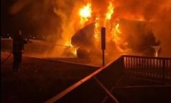 Kars'ta seyir halindeki tır alev alev yandı: Şoför son anda kurtuldu