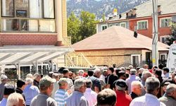 Kaskına arı giren motosikletli yayaya çarptı: 1 ölü, 1 yaralı