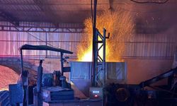 Kayseri'de talaş briketleme makinasında çıkan yangın büyümeden söndürüldü