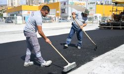 Kuşadası'nda Değirmendere Mahallesi'ne sıcak asfalt