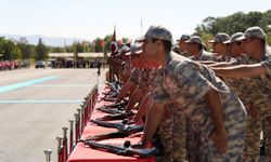 Kütahya'da bedelli erler yemin töreniyle eğitimlerini tamamladı