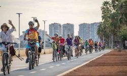 Mersin'de bisikletseverler güvenli sürüş için pedal çevirdi
