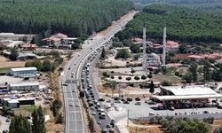 Muğla'da zincirleme kaza sonrası karayolunda trafik tıkandı