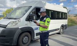 Okulların ilk gününde jandarmadan servis araçlarına sıkı denetim