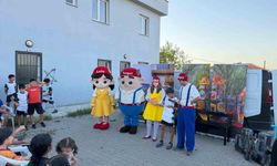 'Turgut ve Lulu' Sokak Tiyatrosu ile çocuklarla buluştu