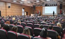 Uşak'ta okul bahçe görevlilerine güvenlik ve acil durum eğitimi verildi