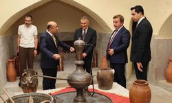 Vali Aydoğdu, Kemah'ta esnaf ve vatandaşlarla bir araya geldi