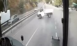 Virajı alamayan kamyonet spin attı: O anlar kamerada