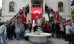 98 yıl sonra aynı fotoğraf karesini canlandırdılar