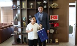 Aliağalı özel yüzücü Kaan Vural, açık denizde yeni hedeflere yüzüyor