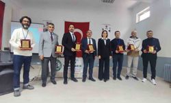 Altıntaş'ta 'Köyde Bilim' projesi sürdürülebilir tarım söyleşisiyle tamamlandı