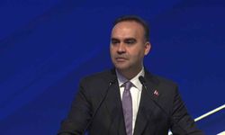 Bakan Kacır: 'Türkiye coğrafi konumuyla, istikrarlı büyüyen ekonomisiyle, lojistik avantajlarıyla, nitelikli insan kaynağıyla eşsiz bir merkezdir'