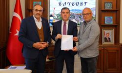 Bayburt'un petrol potansiyelinin tespiti için Vali Eldivan'a rapor sunuldu