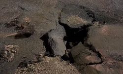 Besni'de şiddetli yağış sonrası yollar çöktü