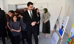 Beytüşşebap'ta '29 Ekim' konulu resim ve fotoğraf sergisi açıldı