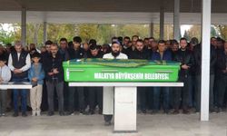 Bisiklet kazasında hayatını kaybeden adliye çalışanı Malatya'da defnedildi