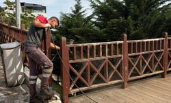 Boztepe'de kent mobilyaları bakımdan geçiriliyor