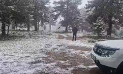 Bozüyük'e mevsimin ilk karı düştü