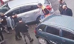 Diyarbakır'da iki aracın çarpışma anı güvenlik kamerasına yansıdı