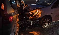 Diyarbakır'da otomobiller çarpıştı: 2 yaralı