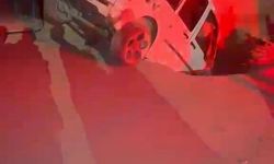 Doğubayazıt'ta hayvanlara çarpan otomobildeki 3 kişi yaralandı