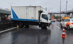 E-5'te trafiği kilitleyen kaza