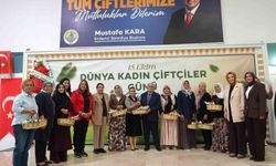 Erdemli 'de özel programla kadın çiftçiler misafir edildi