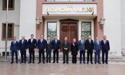 Erzincan'da vali yardımcıları ve kaymakamlarla değerlendirme toplantısı yapıldı