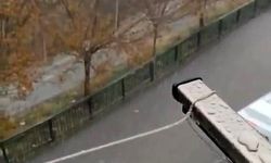 Esenyurt'ta suya kapılan kadın böyle sürüklendi