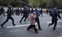 Fransa'da devam eden öğrenci protestolarında 160 binden fazla kişi sokağa indi