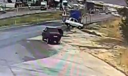 Gaziantep'te kontrolden çıkan araç menfeze uçtu: 2 kişinin yaralandığı kaza kamerada