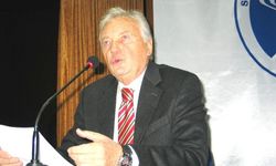 Göksel Arsoy hayatını kaybetti