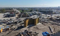 Hastane ile şehir merkezi ulaşımını kolaylaştıracak köprüde ilk ayağın betonu döküldü