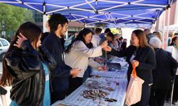 Hastanede tedavi gören çocuklar için destek oldular