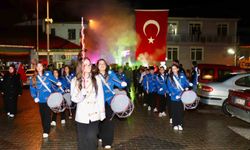 Hisarcık'ta Cumhuriyet coşkusu fener alayı ve konserle devam etti