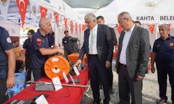 Kahta'da hayat kurtaran buluşma: İtfaiye ekipleri kent meydanında