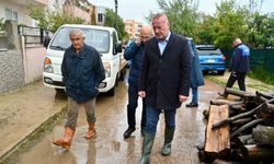 Karacabey'de şiddetli yağış sonrası tüm ekipler seferber oldu